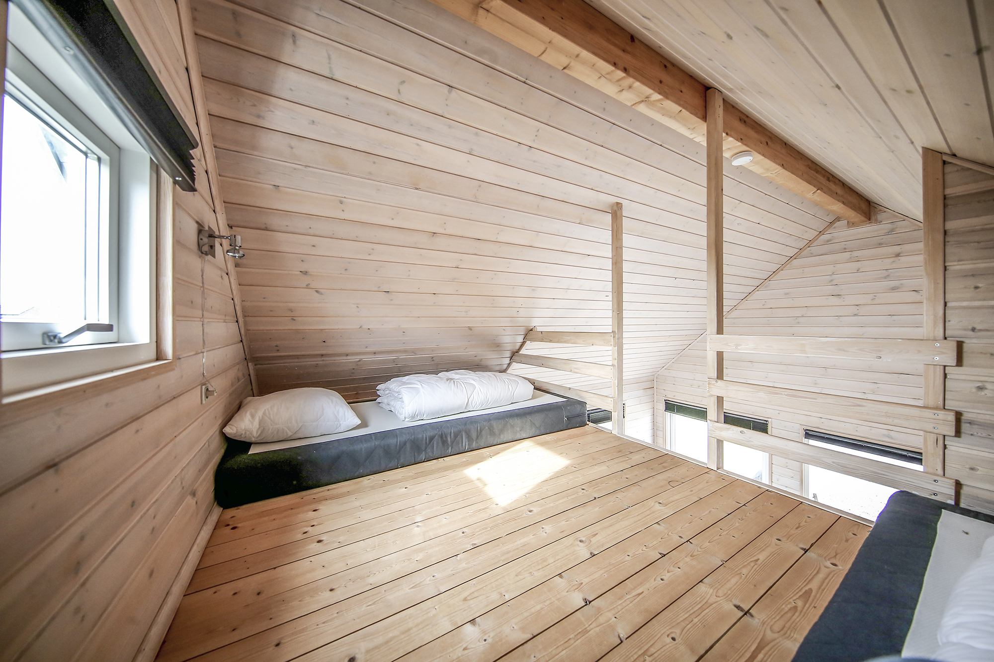 Huts AS5I1542 Web (1)