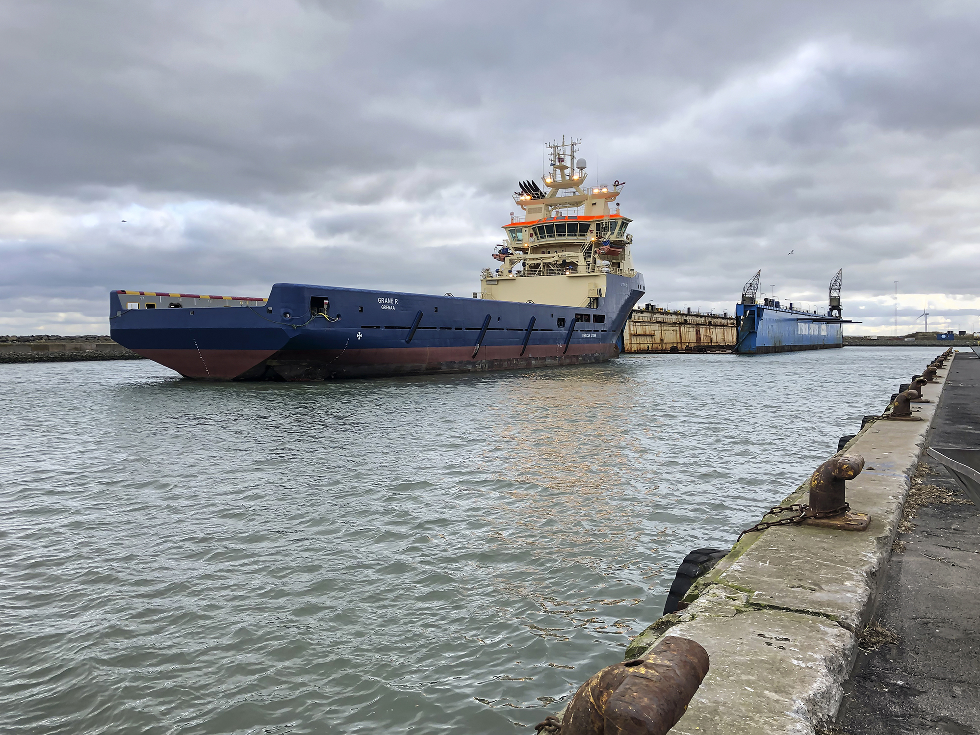 Floating Dock 2077 Web