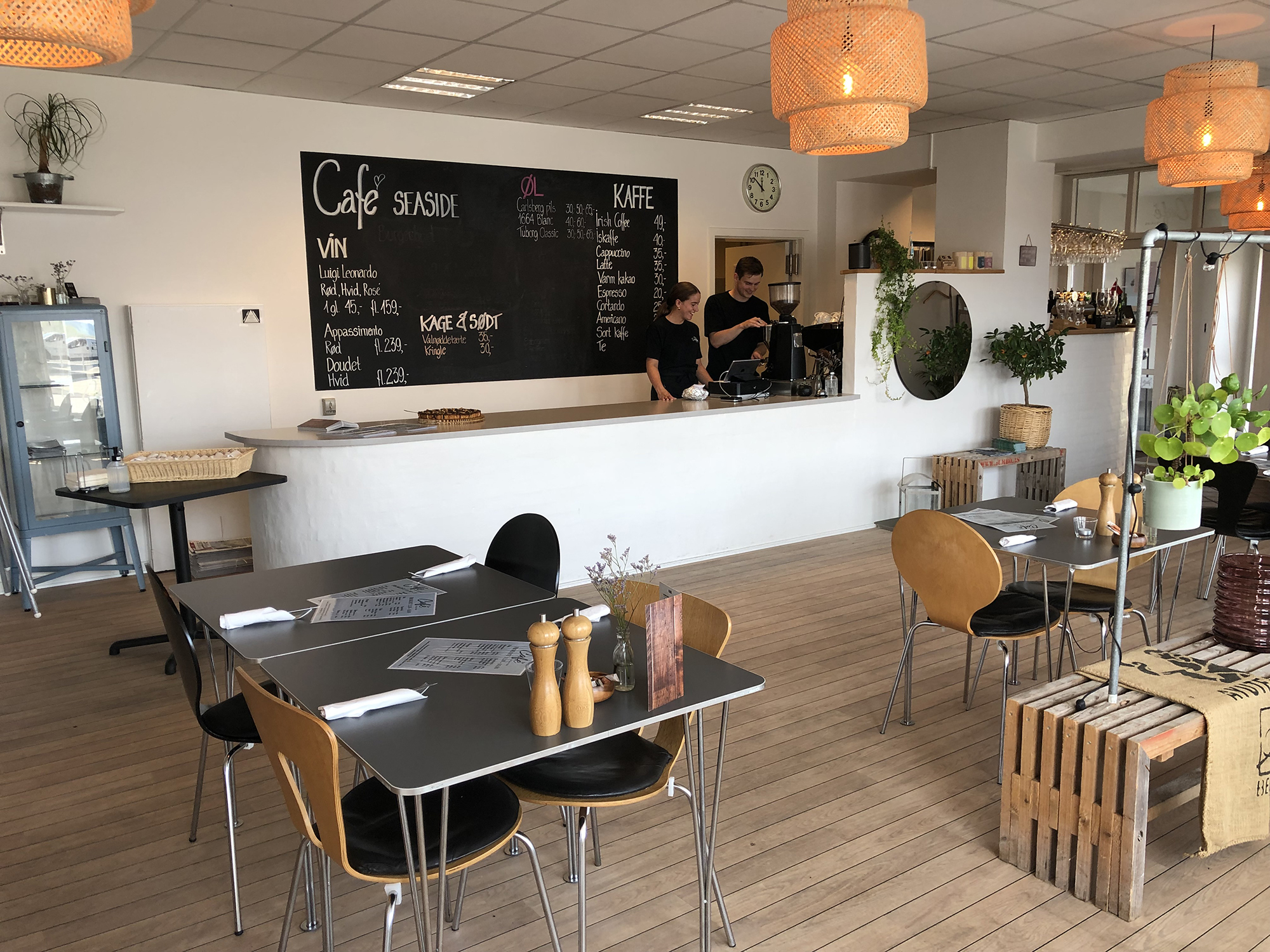 Cafe Seaside 4140 Web