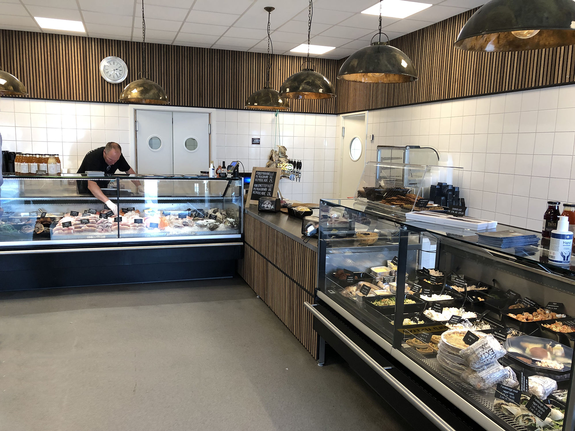 AE Fiskebutik 4180 Web