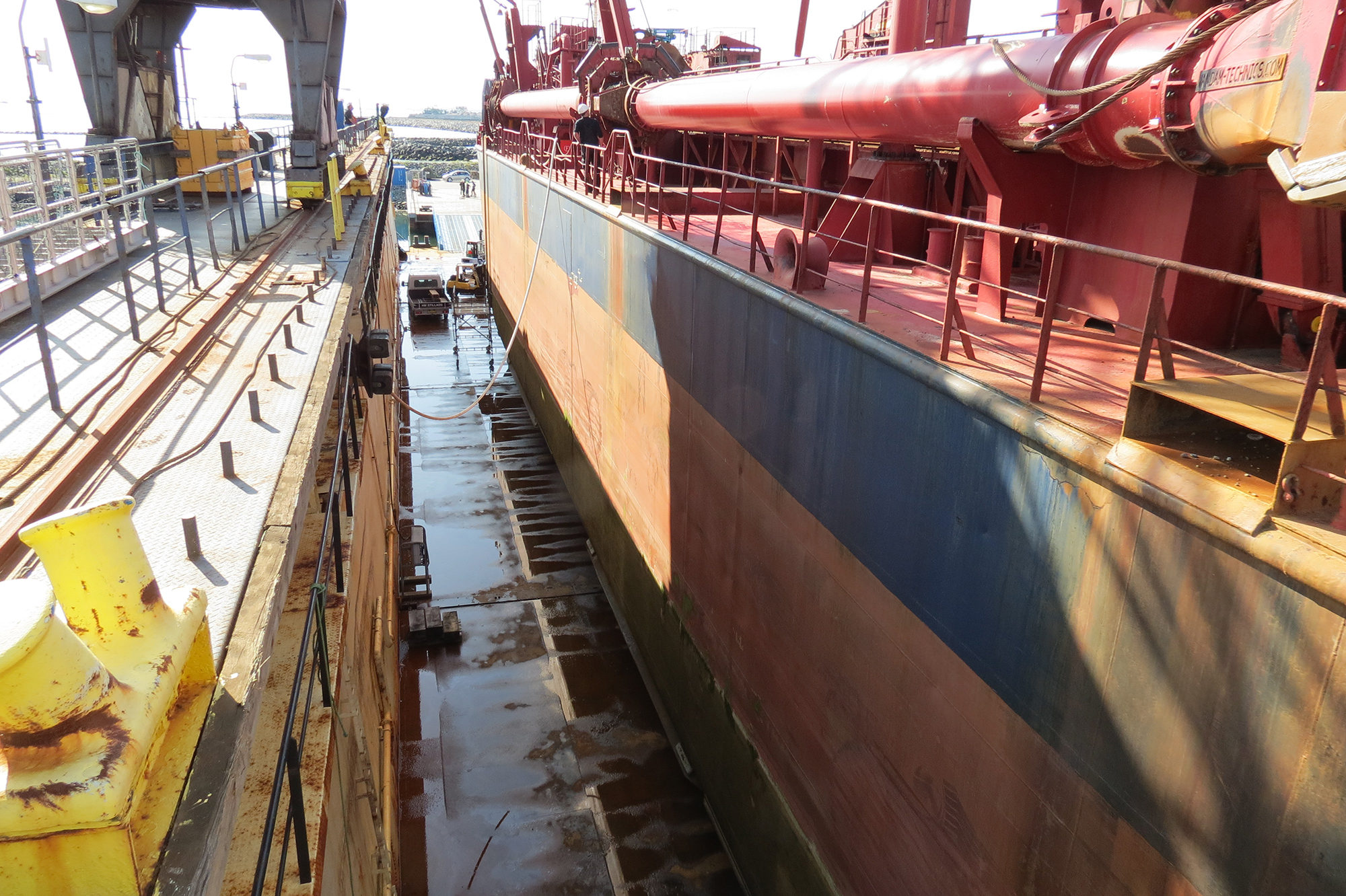 Floating Dock 6102 Web