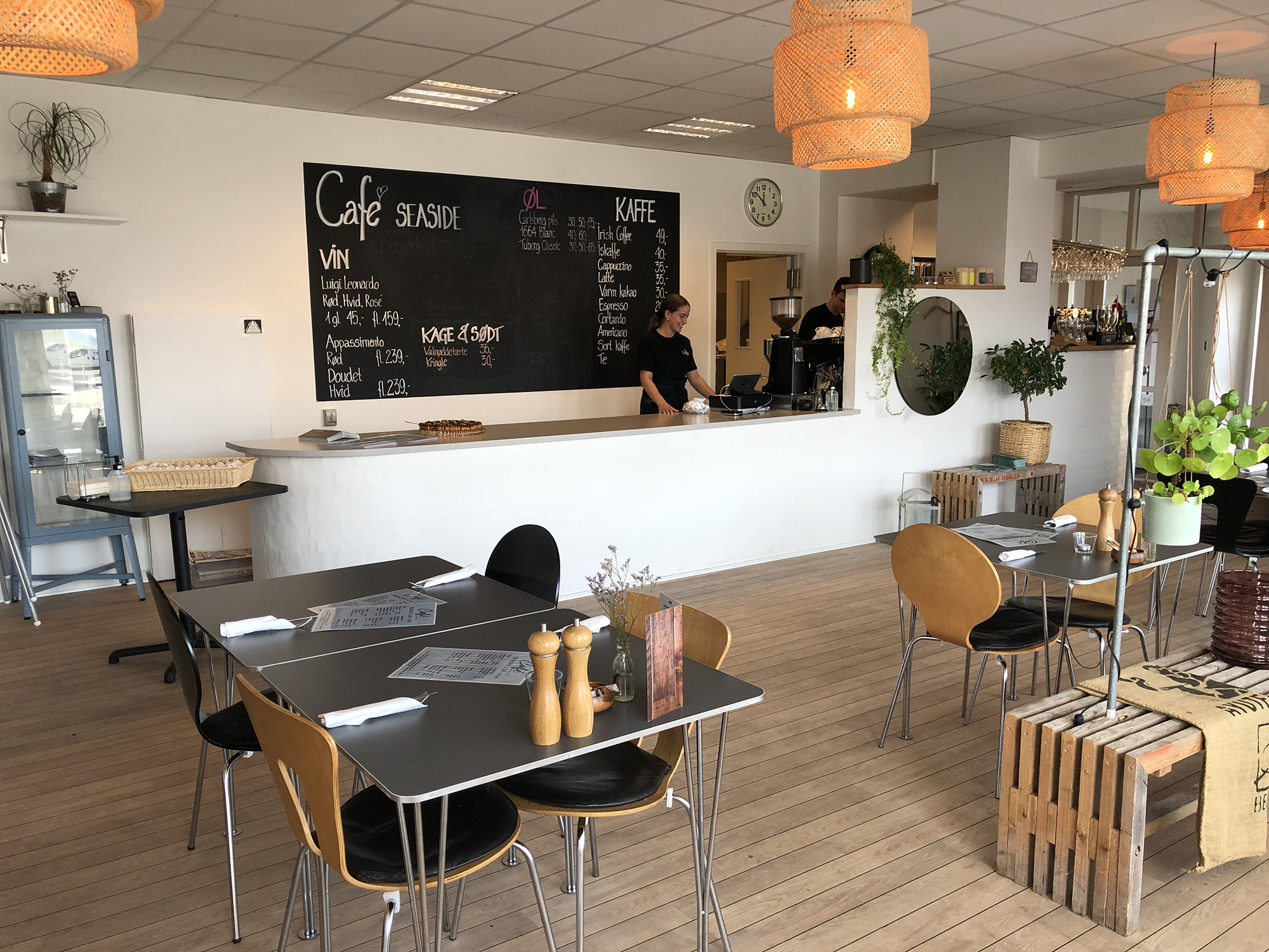 Cafe Seaside 4138 Web